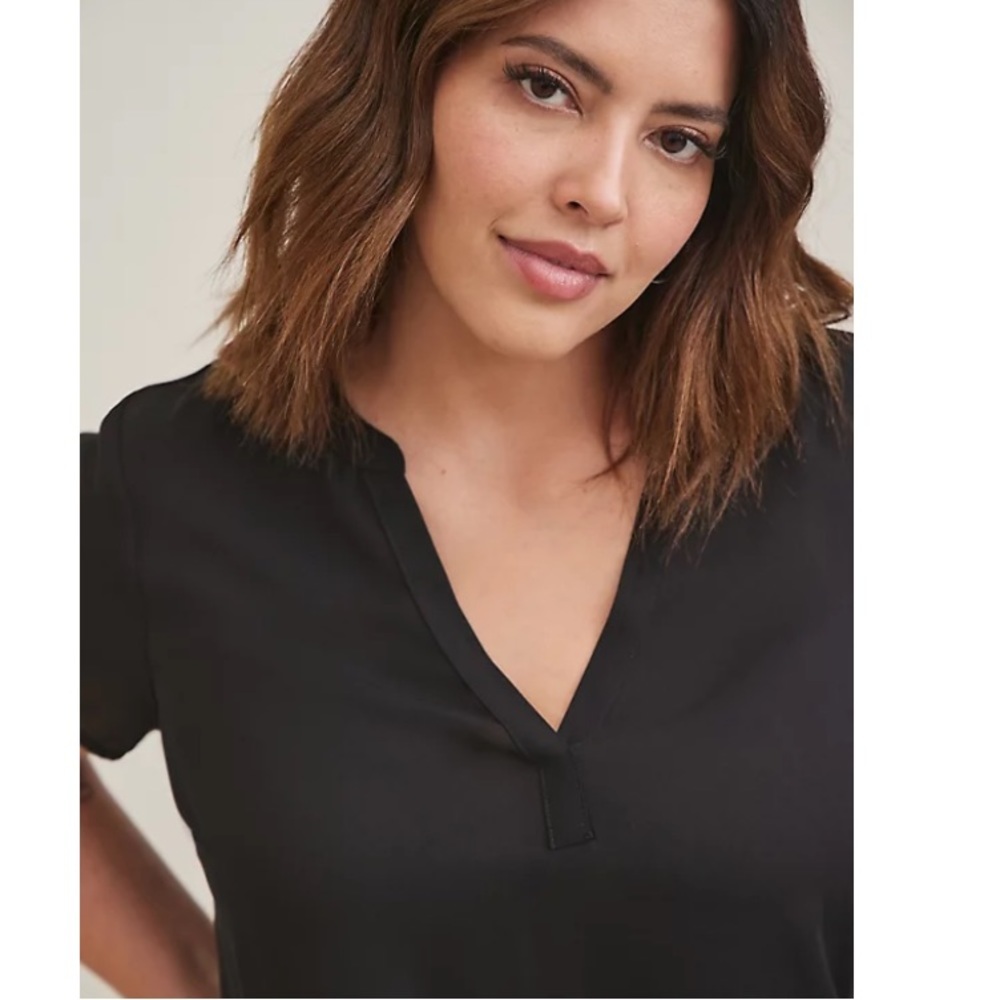 TORRID NWT GEORGETTE HI-LOW SHORT SLEEVE BLOUSE - Picture 4 of 6